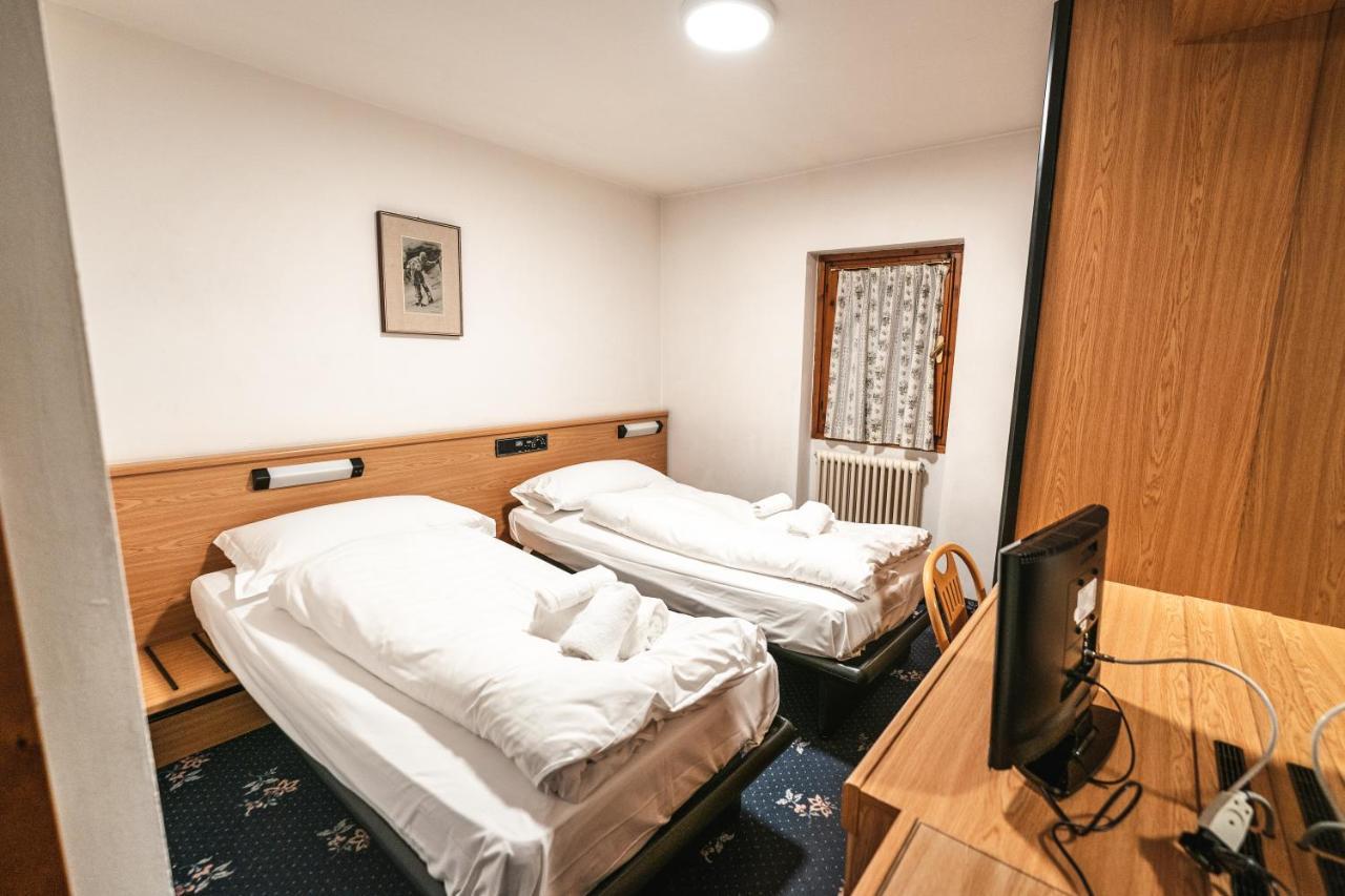 Hotel Renzi Folgarida Esterno foto